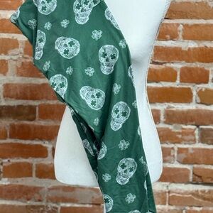 Green Skull Patterned Leggings.